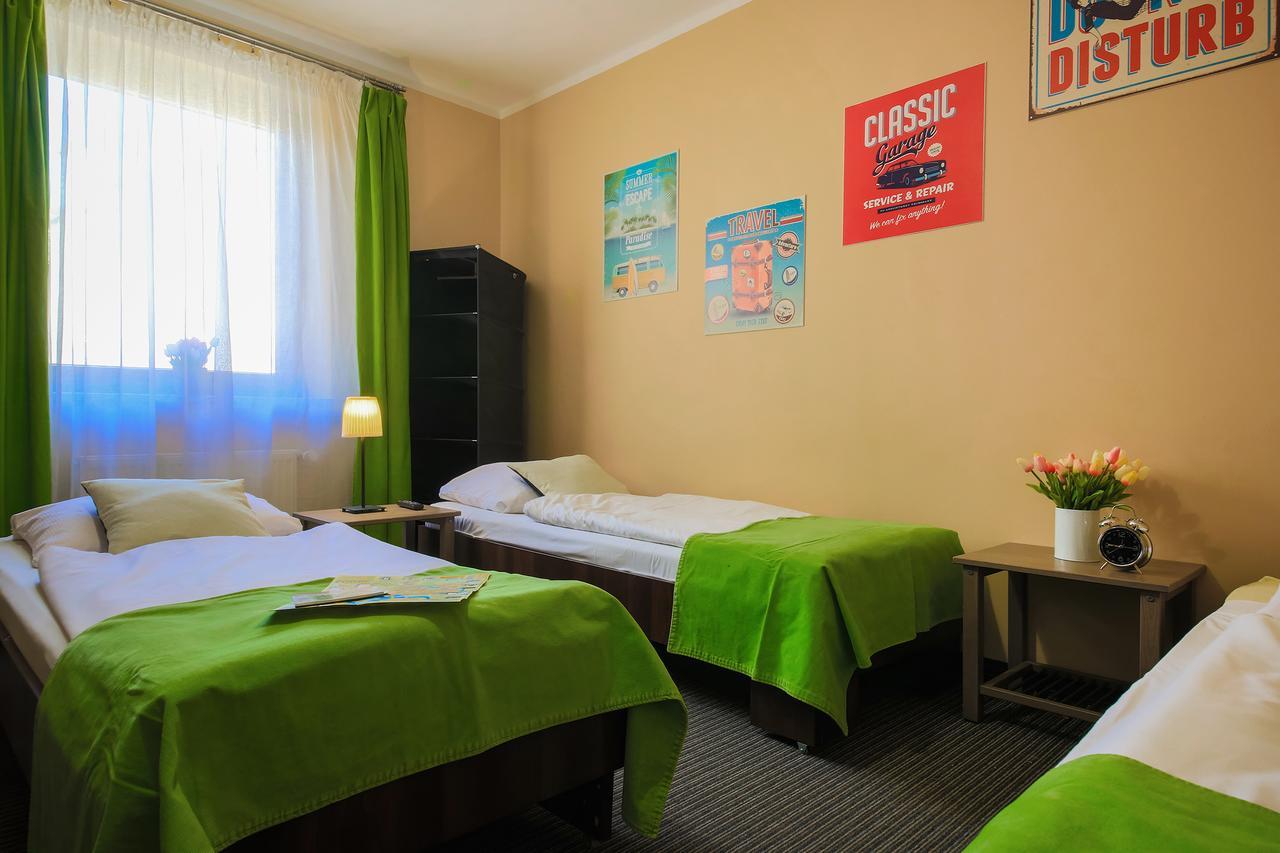 Glow Hostel Вроцлав Экстерьер фото